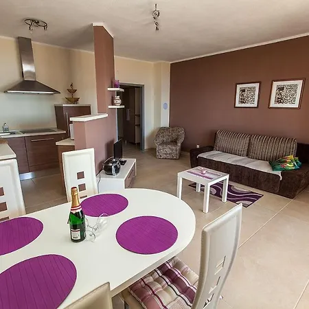 In 5367e شقة تْسْغيكفانِتْسا