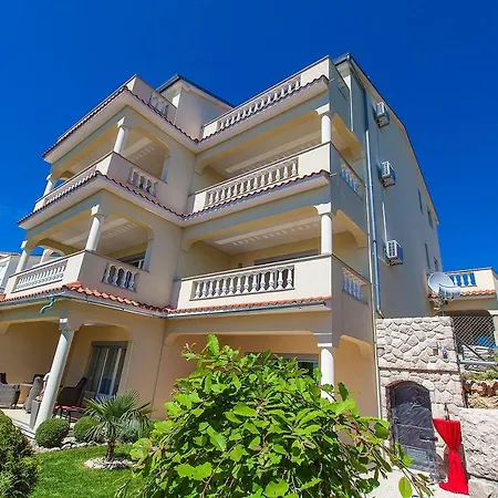 Apartment Apartments In Crikvenica 5367E *